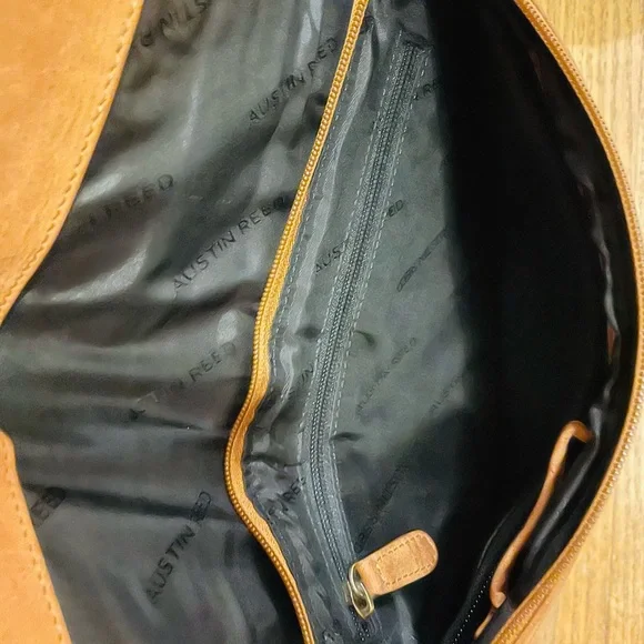 Austin Reed Crossbody - Picture 5 of 5